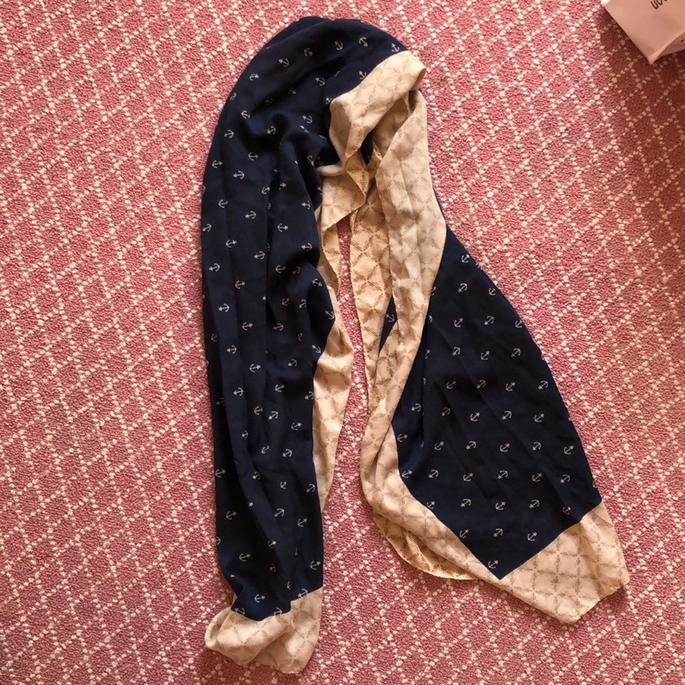 Anchor scarf